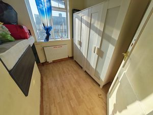 Photo 5- click for photo gallery